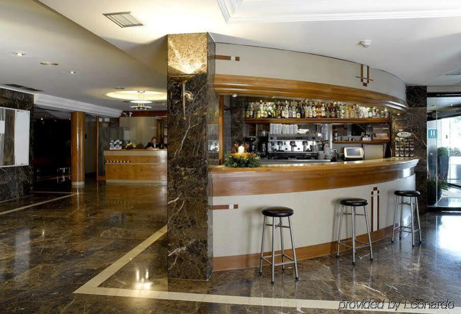מלון Ciudad De קסטלדפלס מראה חיצוני תמונה